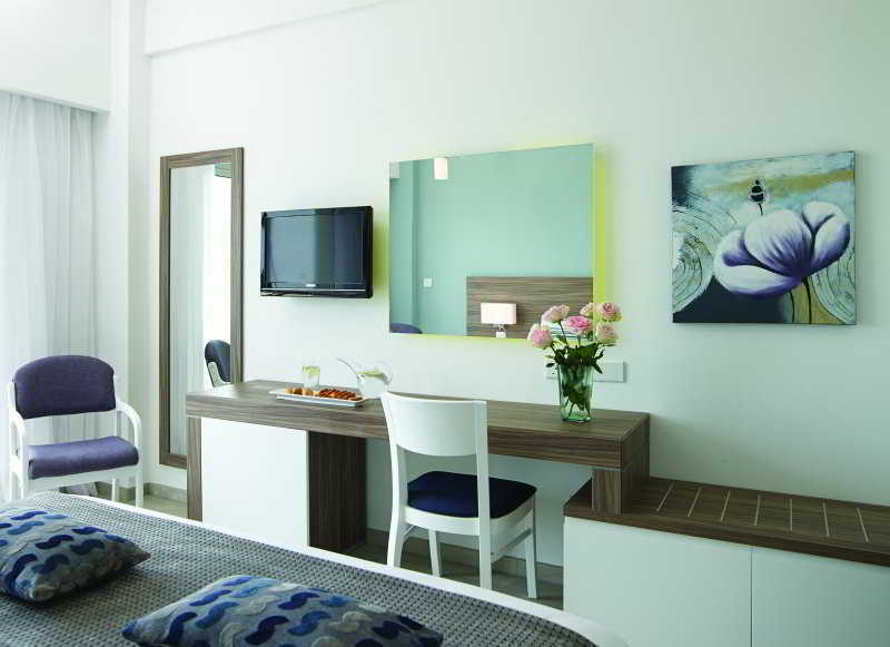 Sentido Kouzalis Beach Hotel โปรทาราส ภายนอก รูปภาพ